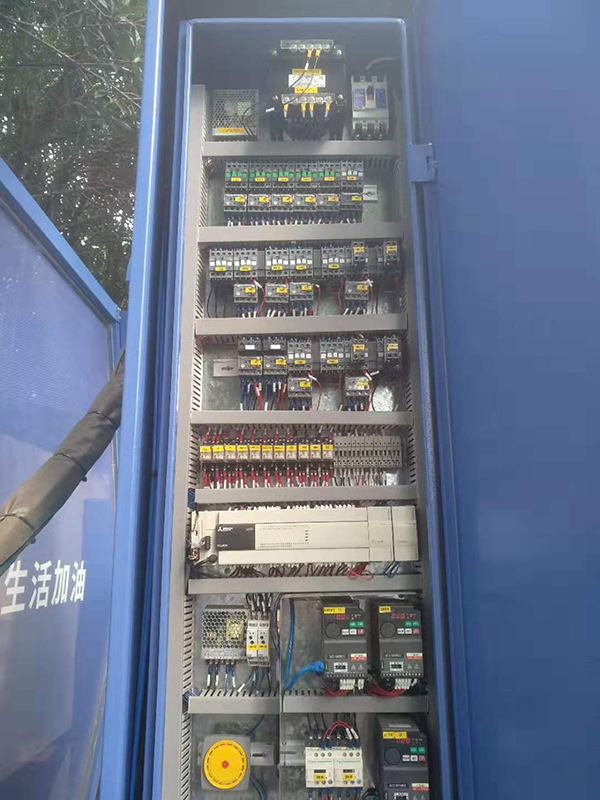 自動洗車機自動化設(shè)備.jpg