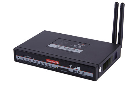 佰馬BMR400工業(yè)級4G路由器，是連鎖店分支機(jī)構(gòu)組網(wǎng)利器。集成4G//WiFi/有線等通信方式，支持?jǐn)z像頭、掃碼槍、電子大屏、收銀機(jī)等設(shè)備匯聚接入，方便集團(tuán)總部高效管控遍布全國的連鎖店。包括自助設(shè)備管理、收銀管理、視頻監(jiān)控、WIFI覆蓋、廣告屏內(nèi)容推送等。